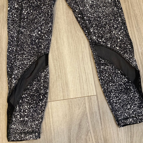 Lululemon Capri - Picture 4 of 13